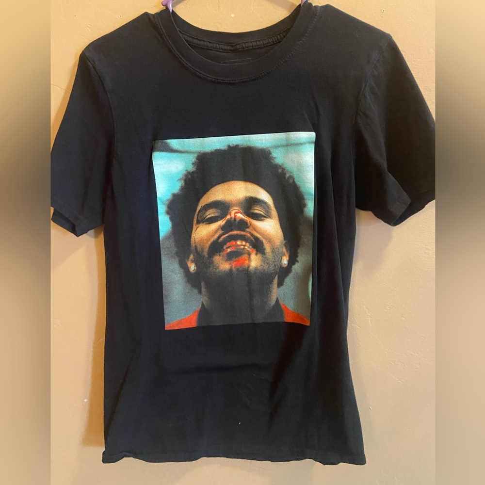 The Weekend After Hours XO Graphic Tee size small black red cotton